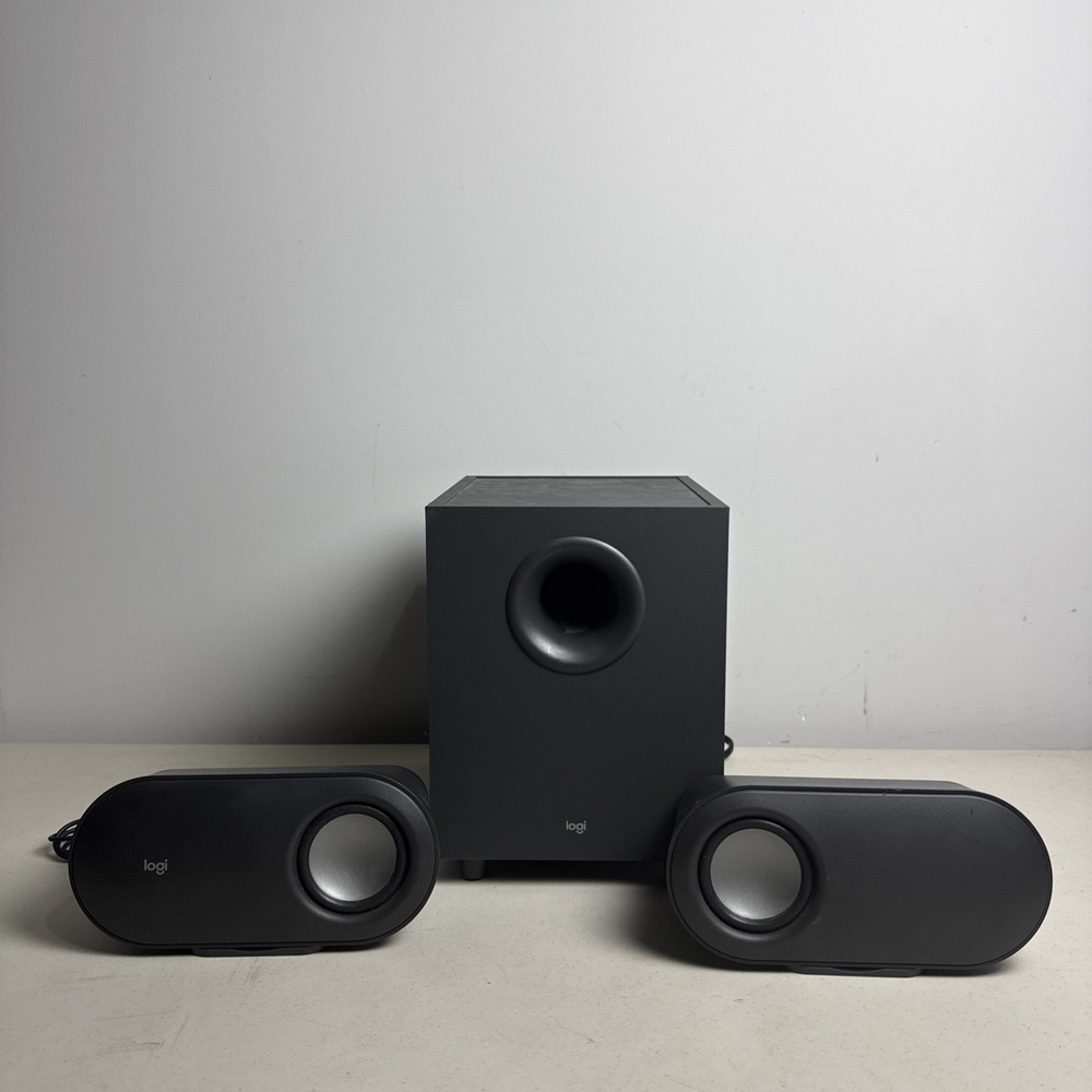 Logitech Z407 Bluetooth Computer Speakers with Subwoofer  READ NO CONTROLLER